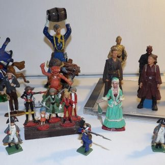 Figurines